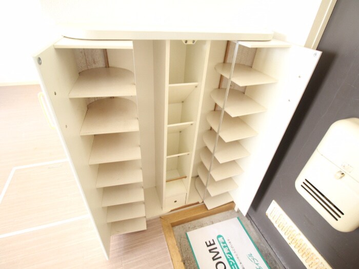 物件内観写真20　(靴箱)