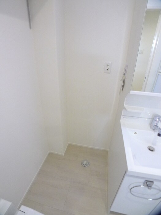 物件内観写真15　(洗濯機置場)