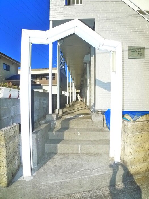 物件外観写真5　(エントランス部分)