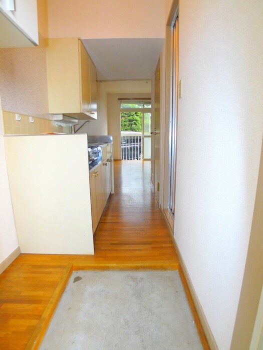 物件内観写真11　(玄関)