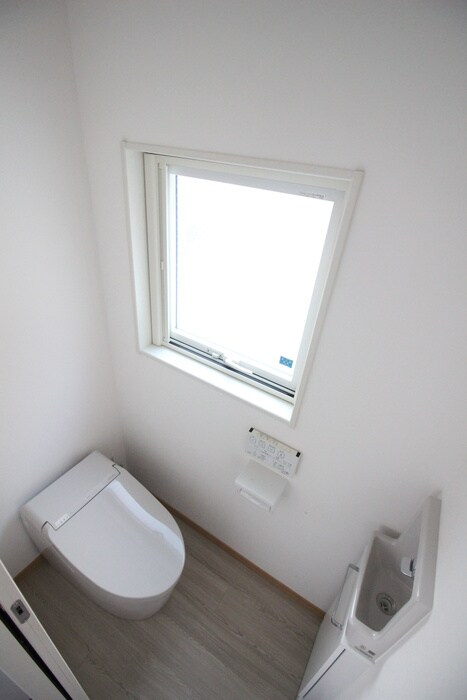 物件内観写真13　(トイレ)