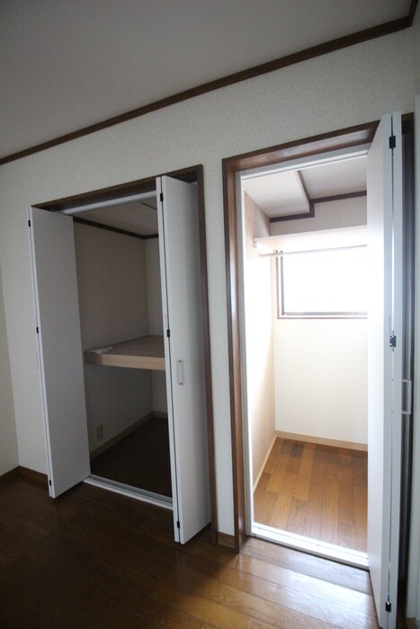 物件内観写真16　(収納)