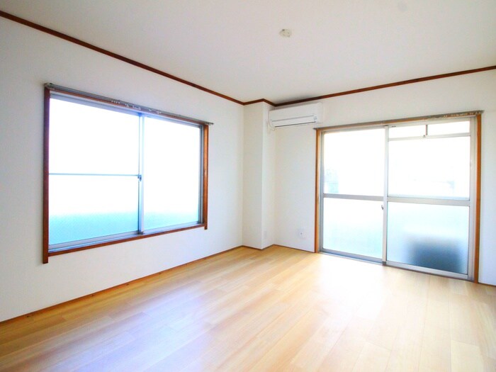 物件内観写真4　(居室)