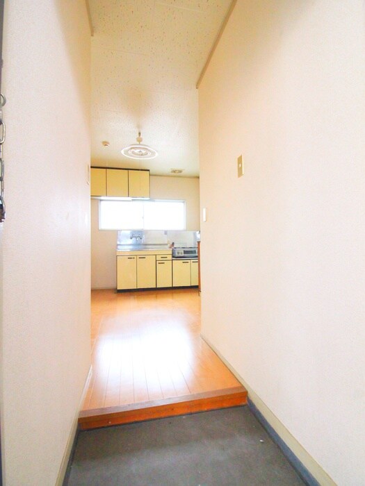 物件内観写真11　(玄関)