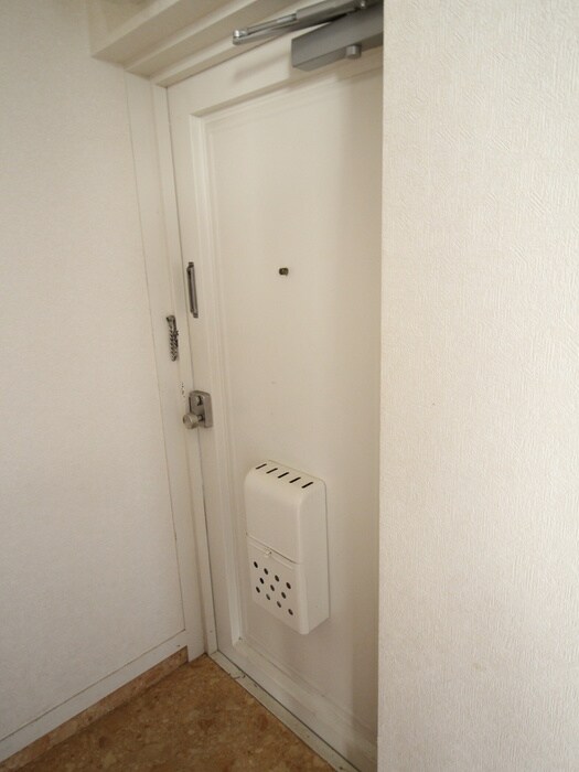 物件内観写真13　(玄関)