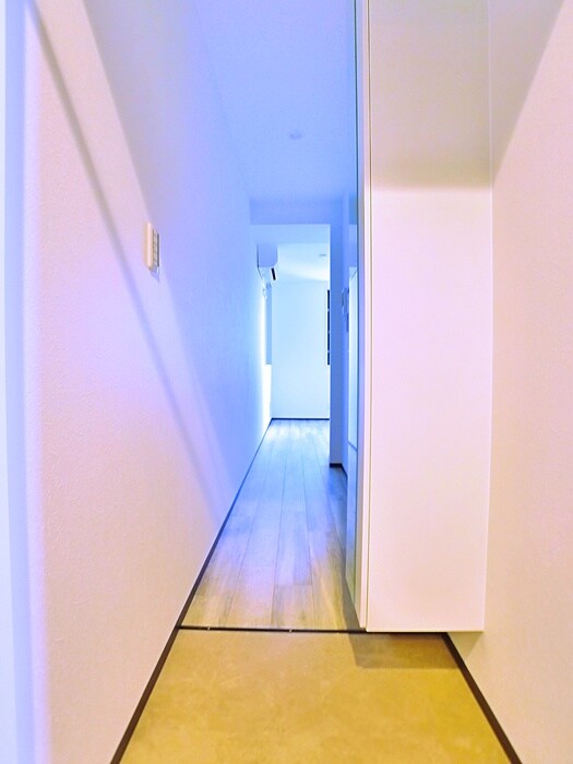 物件内観写真7　(玄関)