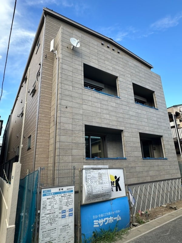 建築中