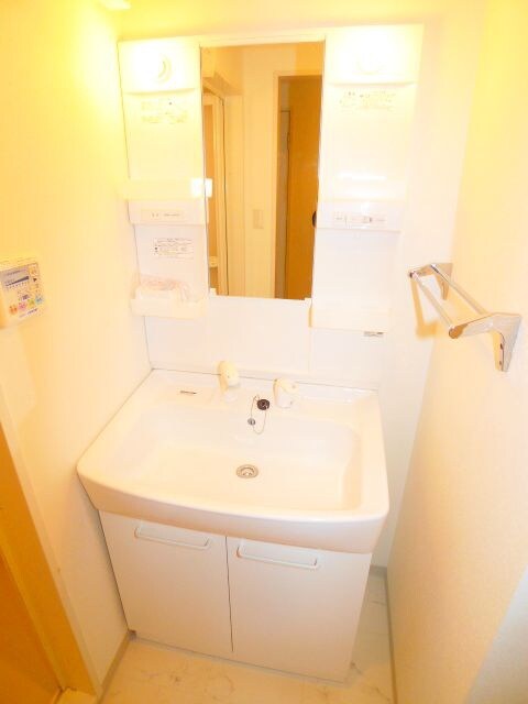 物件内観写真13　(洗面)