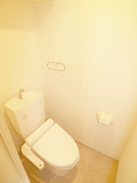 物件内観写真15　(トイレ)