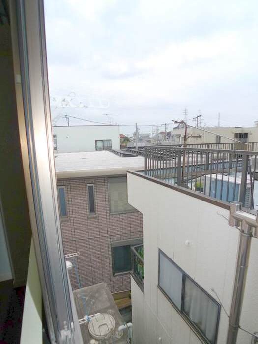 物件内観写真16　(室内からの展望)