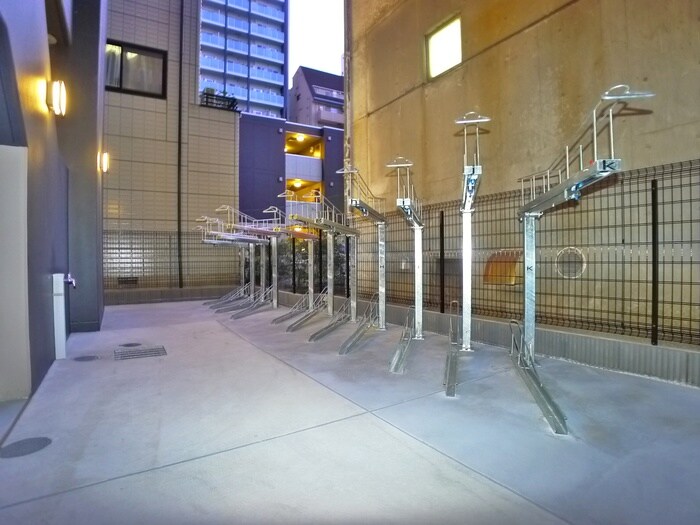 物件外観写真6　(駐輪場)