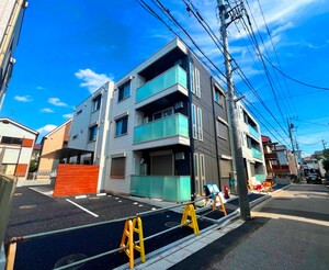 セレスティア西綾瀬外観写真