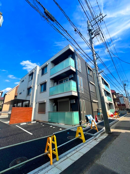 セレスティア西綾瀬の外観写真