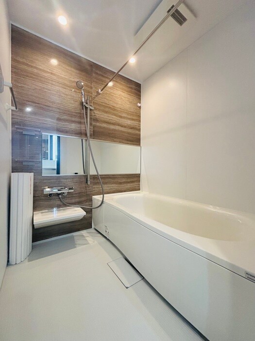 セレスティア西綾瀬のバス