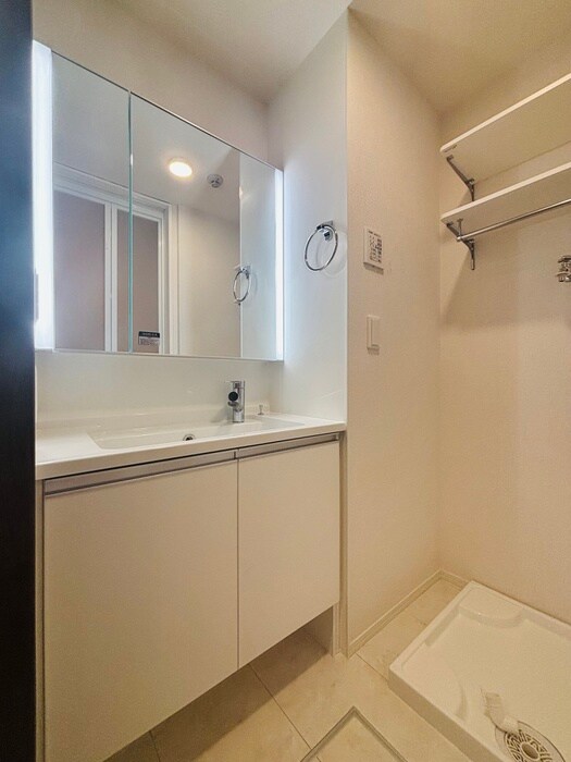 物件内観写真12　(洗面)