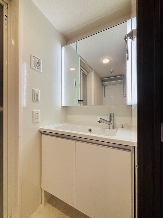 物件内観写真12　(洗面)