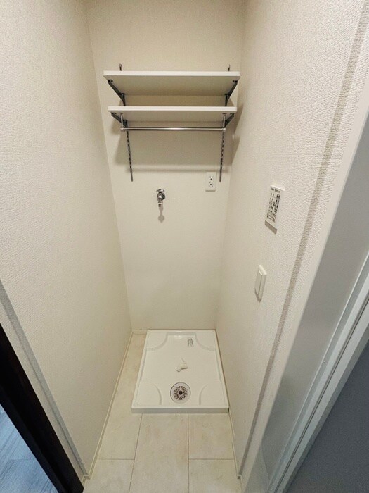 物件内観写真14　(洗濯機置場)