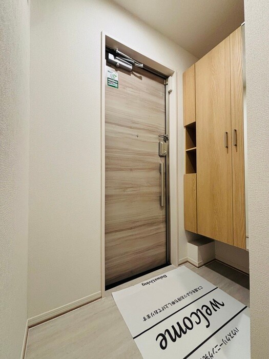 物件内観写真15　(玄関)