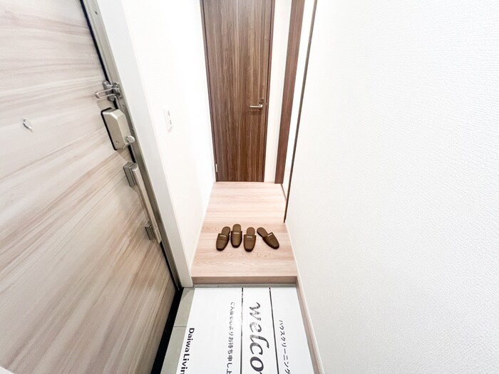 物件内観写真17　(玄関)