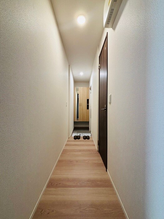 物件内観写真17　(廊下)