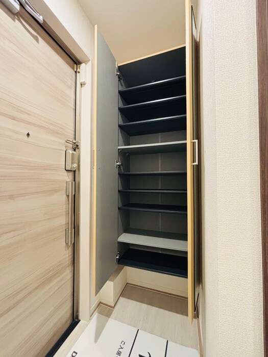 物件内観写真18　(靴箱)