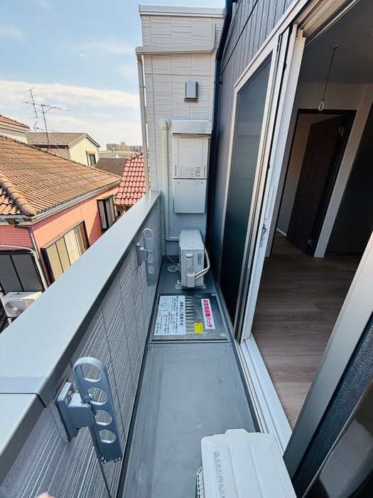 セレスティア西綾瀬のベランダ・バルコニー