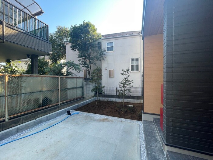 物件外観写真5　(駐輪場)