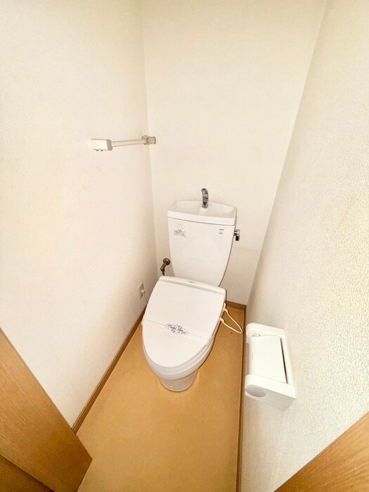 物件内観写真11　(トイレ)