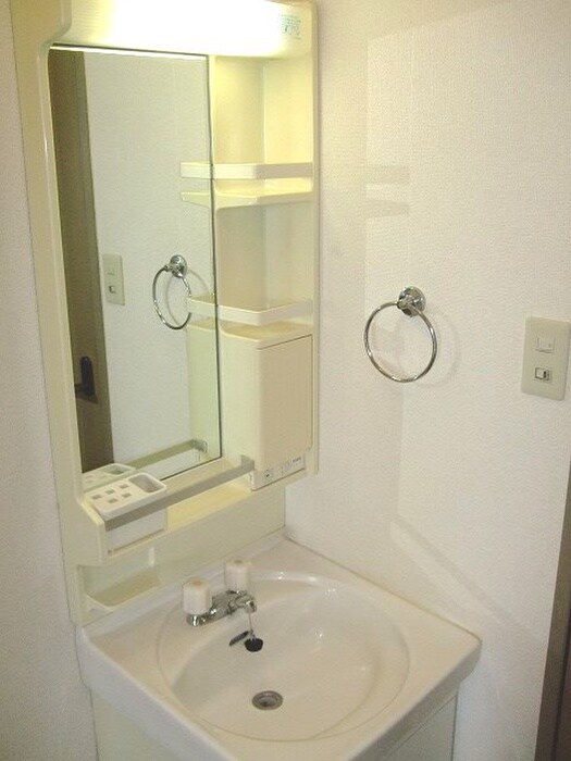 物件内観写真7　(洗面)