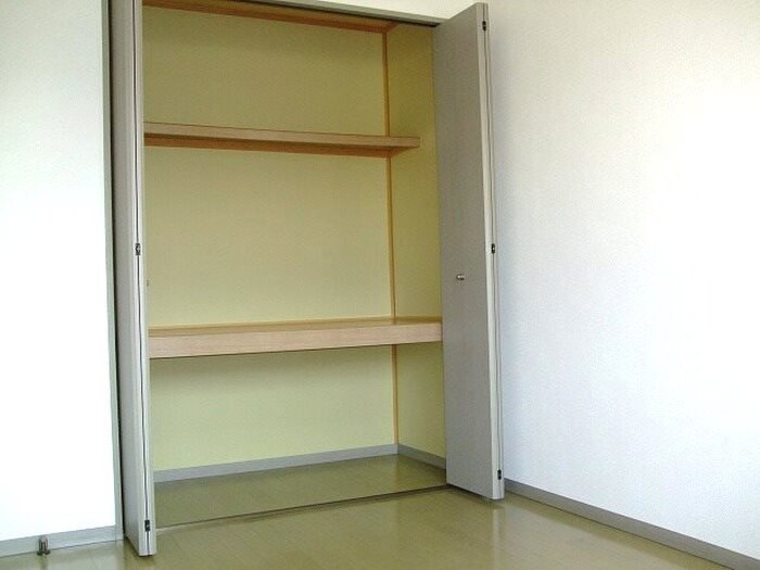 物件内観写真11　(収納)