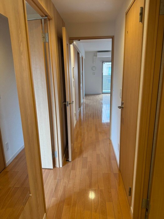 物件内観写真16　(廊下)