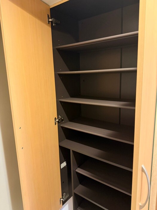 物件内観写真18　(靴箱)