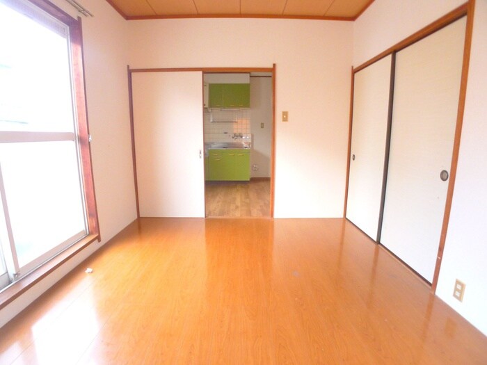 物件内観写真9　(居室)