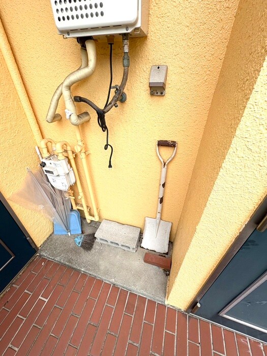 物件内観写真16　(洗濯機置場)