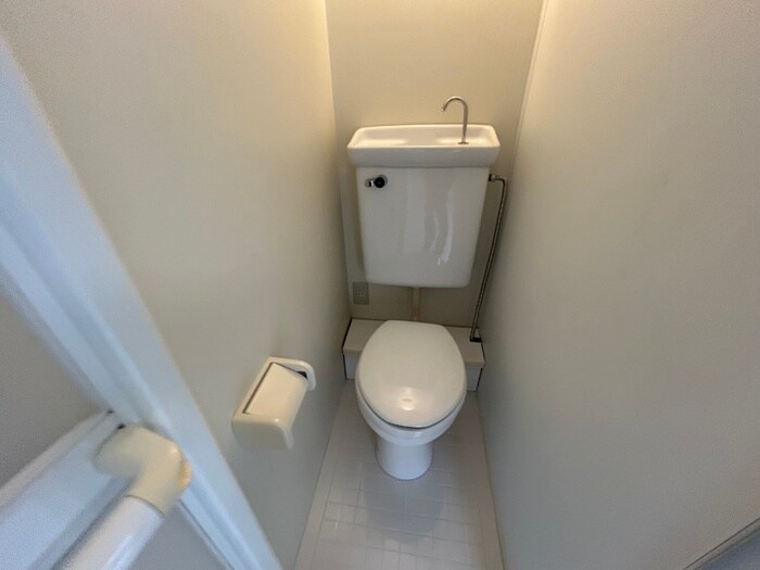物件内観写真8　(トイレ)