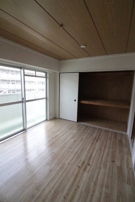物件内観写真9　(居室)