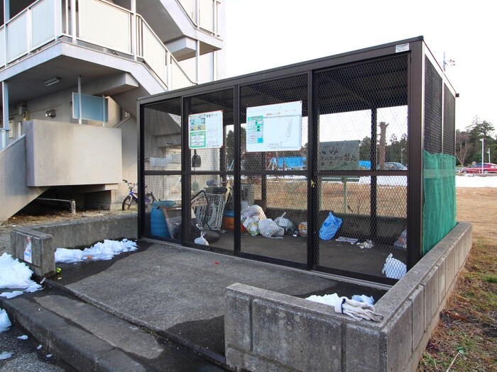 物件外観写真6　(建物設備)