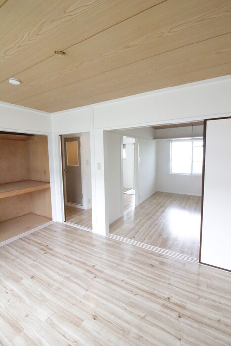 物件内観写真10　(居室)