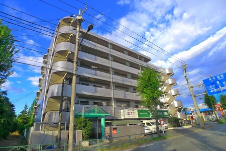 ラフォーレジュン二番館外観写真