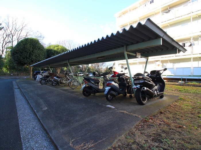 物件外観写真5　(駐輪場)