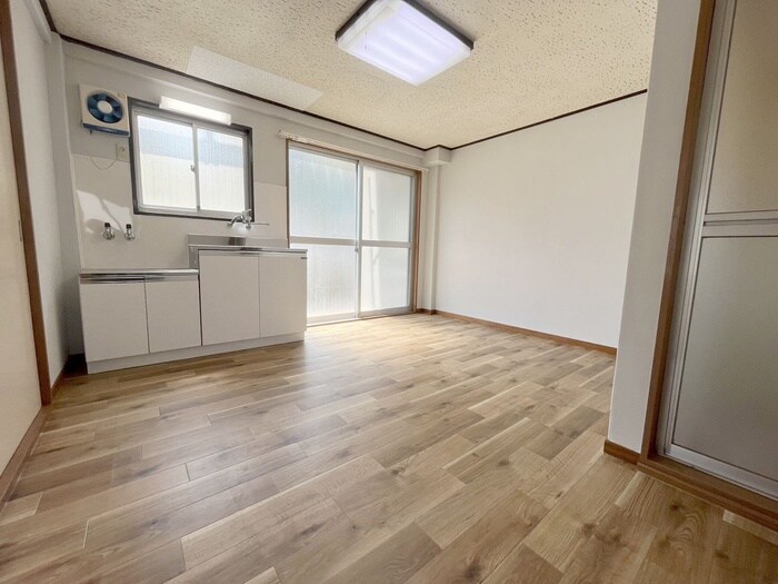 物件内観写真8　(居室)