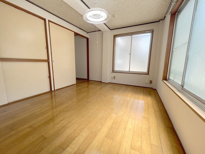 物件内観写真9　(居室)