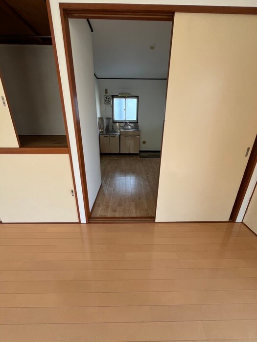 物件内観写真11　(室内からの展望)