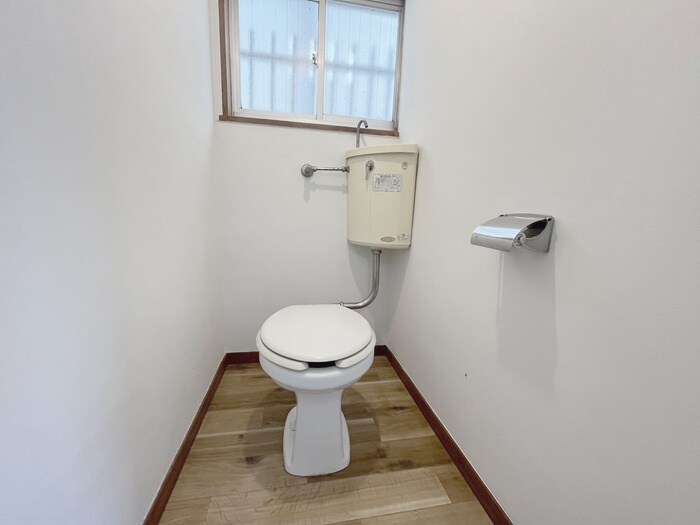 物件内観写真13　(トイレ)