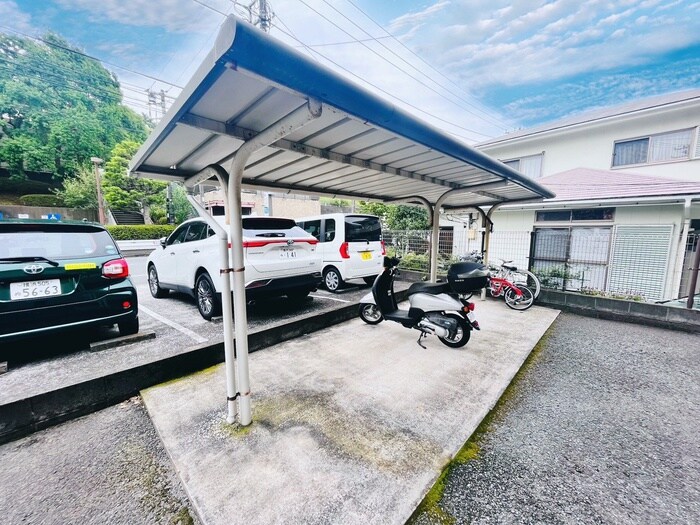 物件外観写真4　(駐輪場)