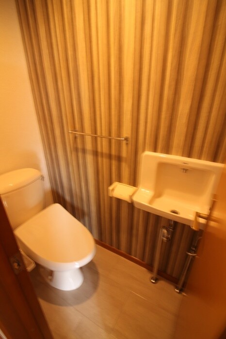 物件内観写真11　(トイレ)