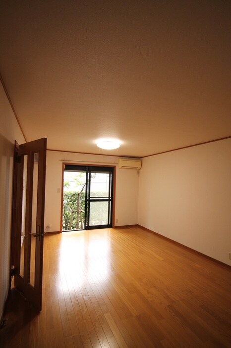 物件内観写真18　(居室)