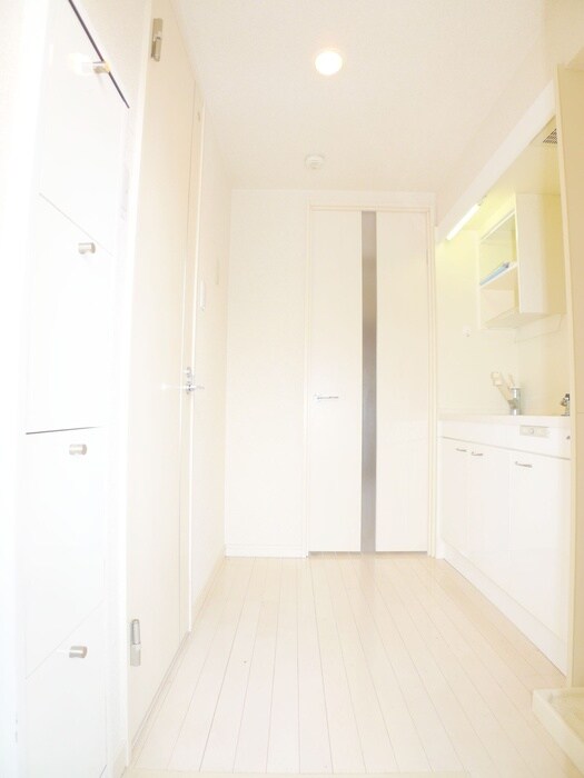 物件内観写真11　(廊下)