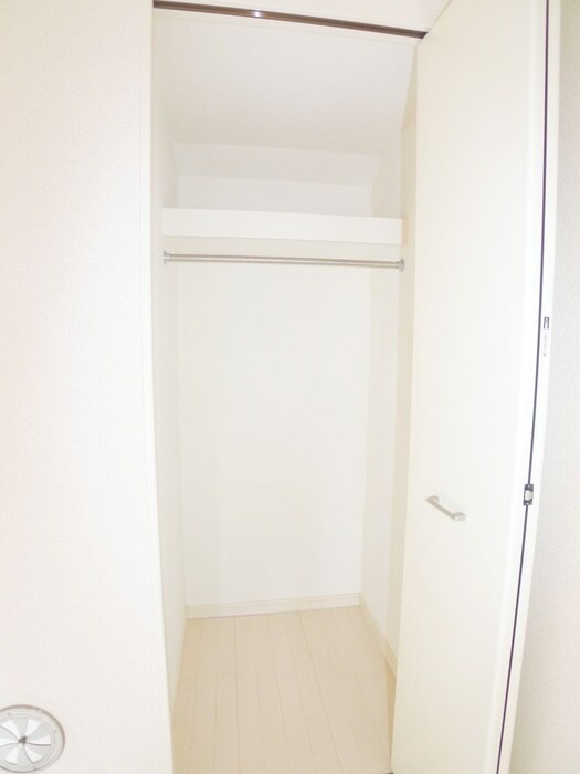 物件内観写真16　(収納)