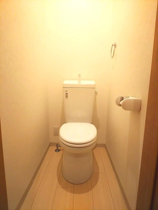 物件内観写真5　(トイレ)